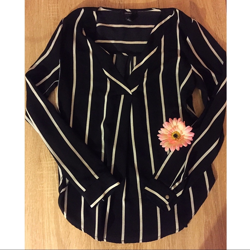 F21 Blk& Wh Striped Blouse